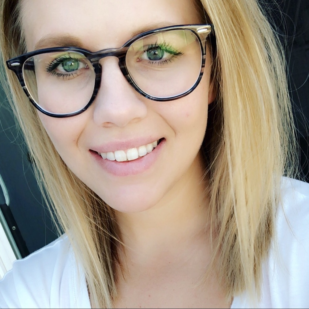 Meet your Posher, Veronica